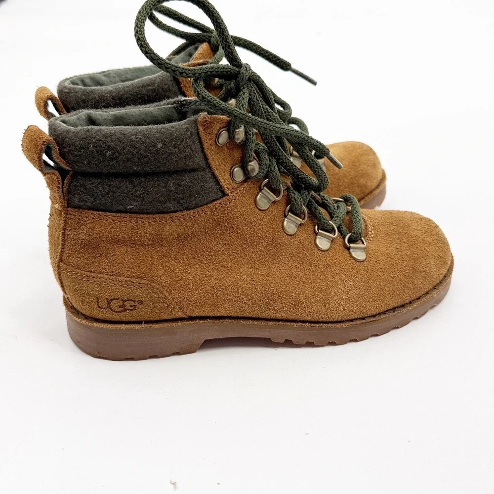 UGG Kids Barelo Suede Hiking Boots Chestnut Brown Olive Green Size 2 1001497